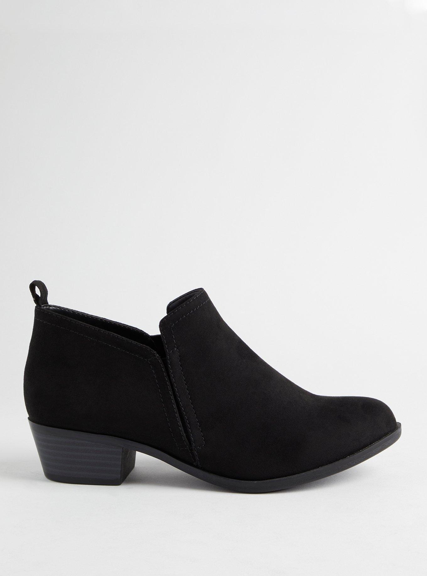 Side Dip Ankle Bootie (WW)