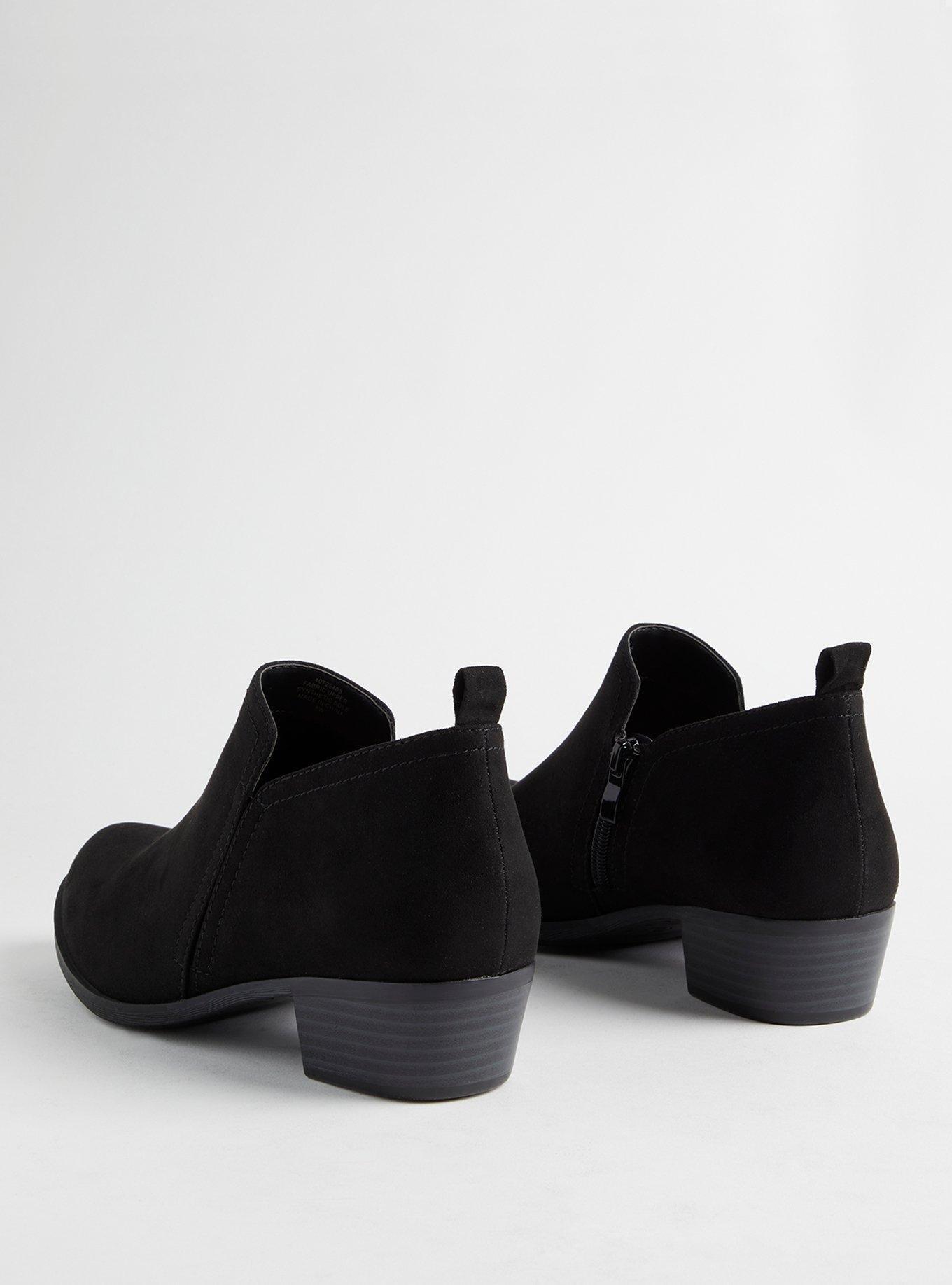 Side Dip Ankle Bootie (WW)