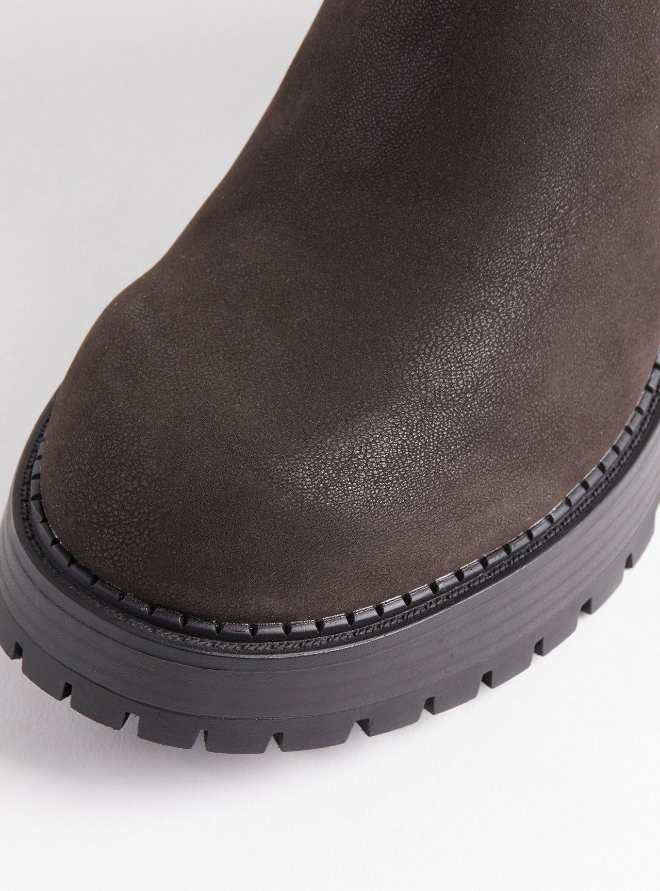 pirro chelsea lugsole ankle bootie