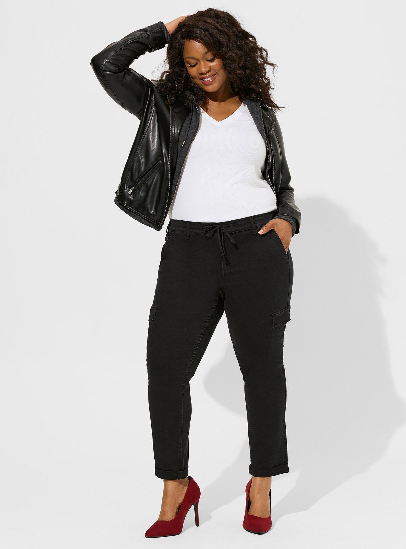 Plus Size - Pull-On Weekend Straight Stretch Twill Cargo Mid-Rise Pant -  Torrid