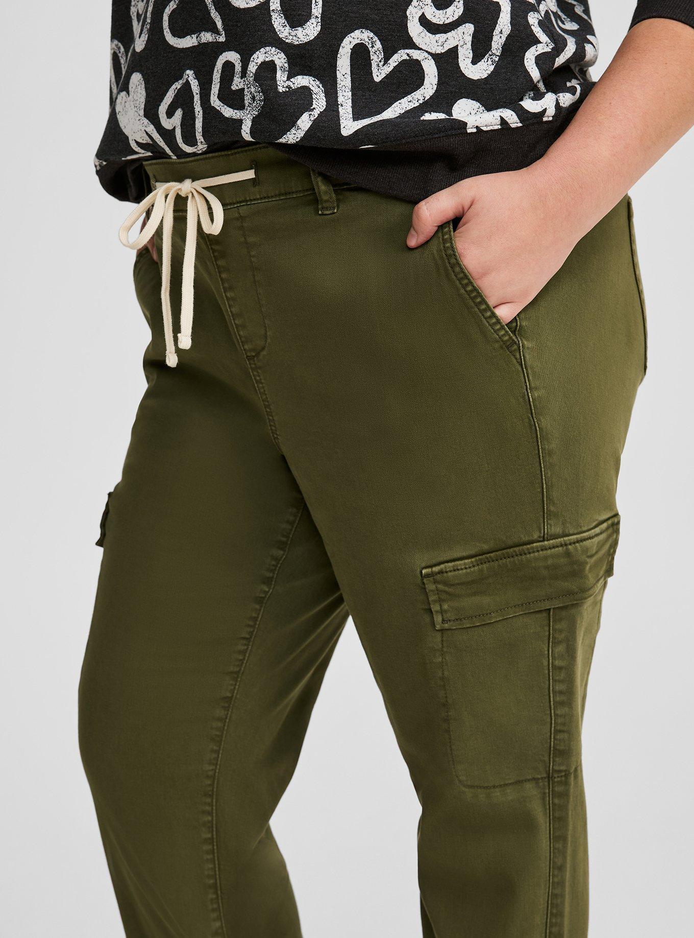 Plus Size - Pull-On Weekend Straight Stretch Twill Cargo Mid-Rise Pant -  Torrid