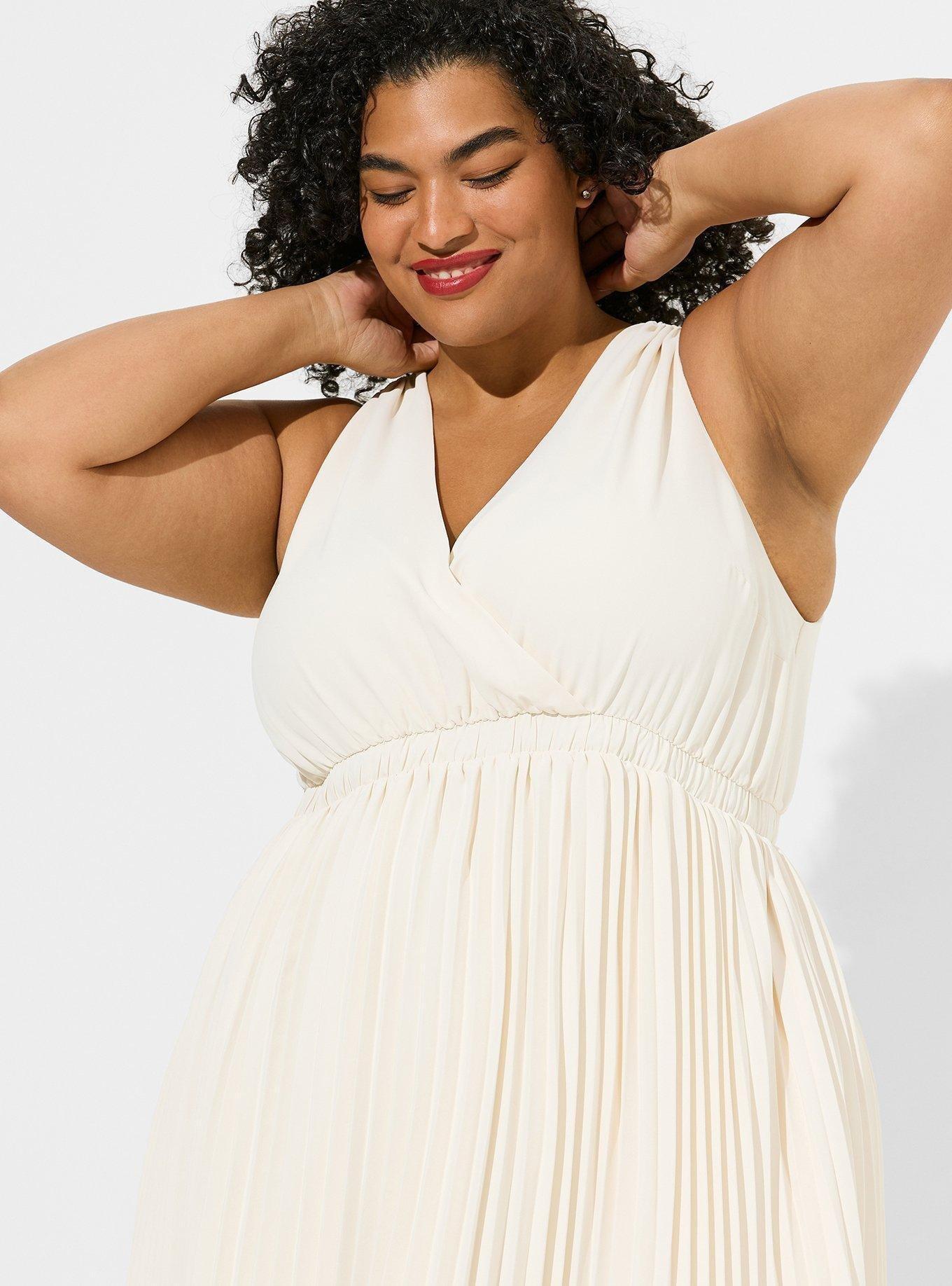 Plus Size - Torrid Curve Body Plunge Lightly Lined Straight Back