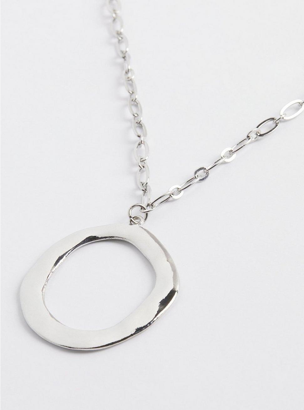 Plus Size Circle Pendant Necklace , , alternate
