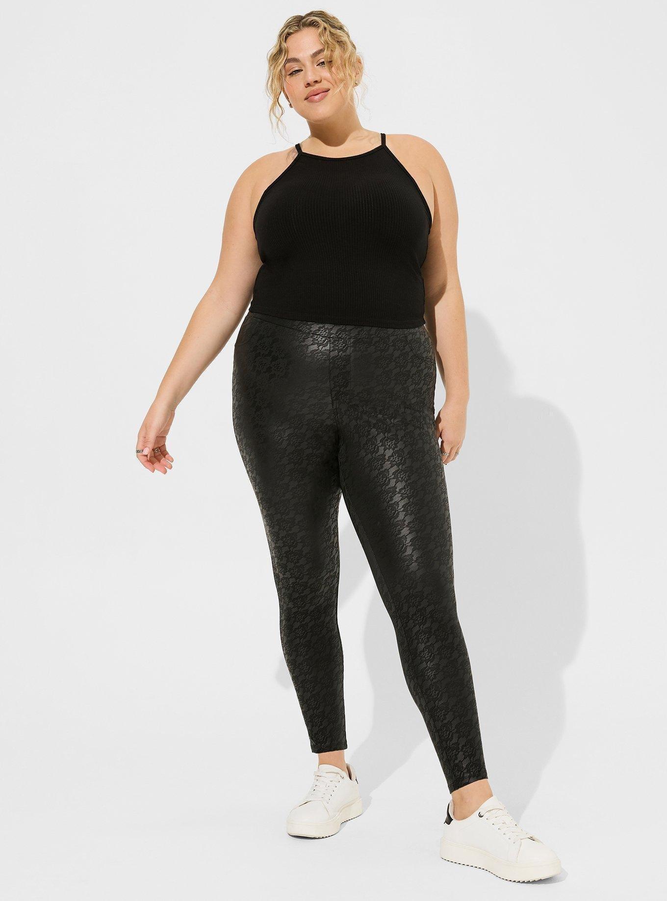 Plus Size Printed Pocket Leggings - Black