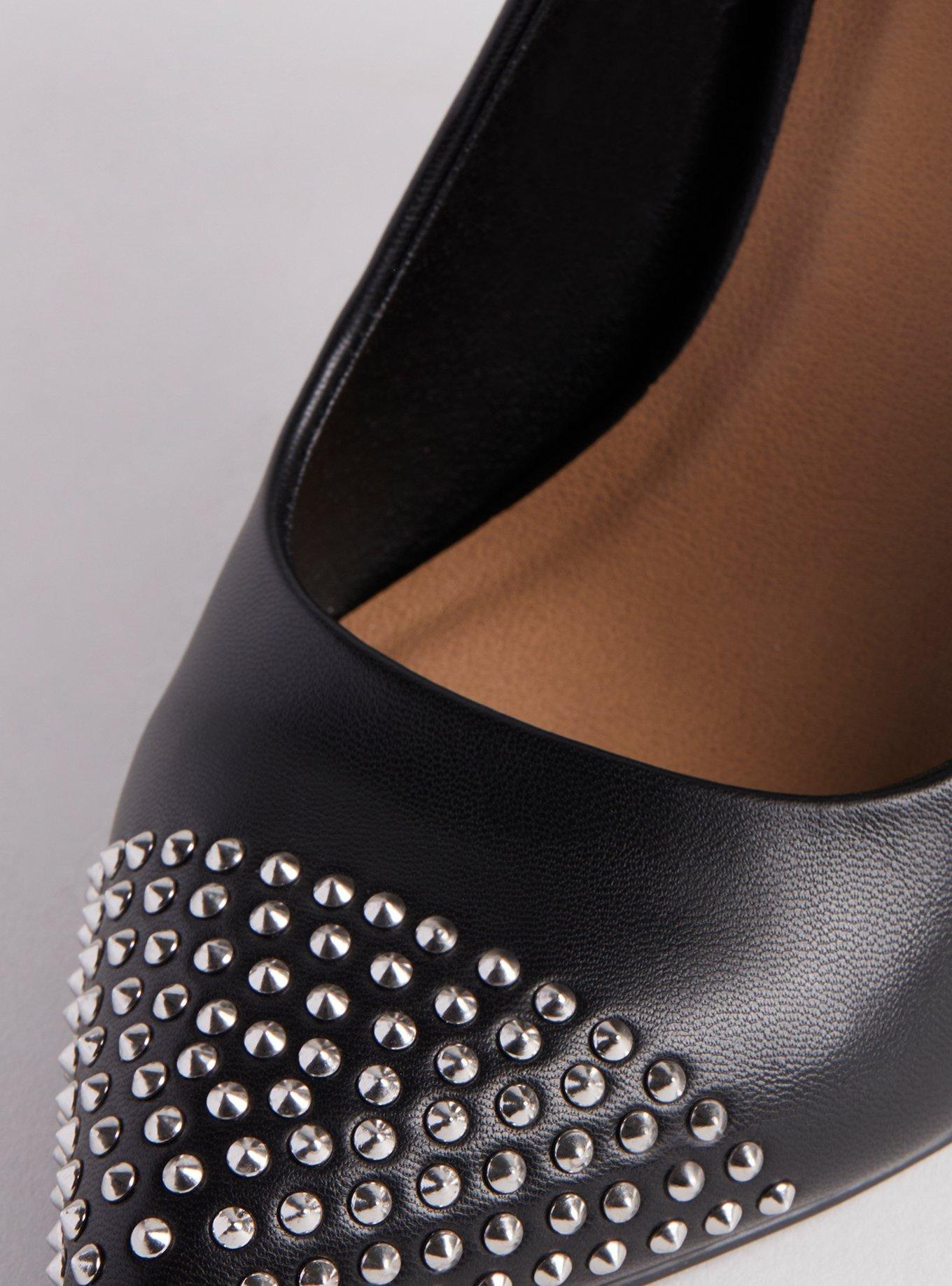 Pointed Toe Studded Stiletto Pump (WW