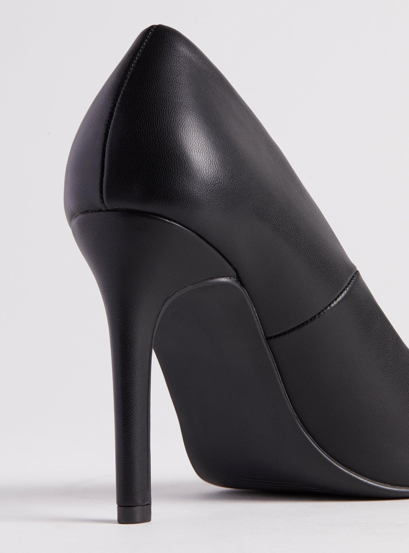 Pointed Toe Studded Stiletto Pump (WW)