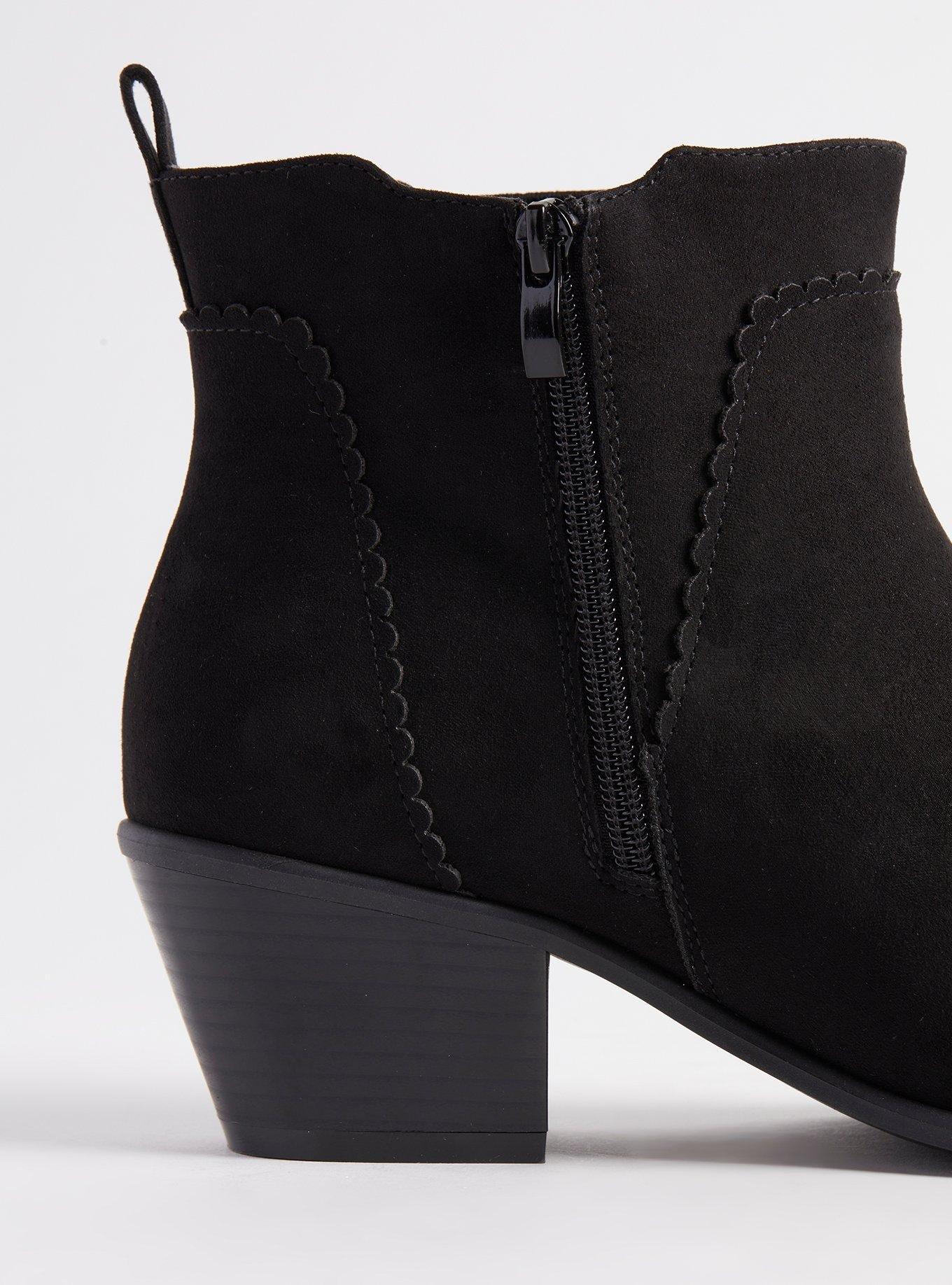 Scalloped Edge Chelsea Bootie (WW