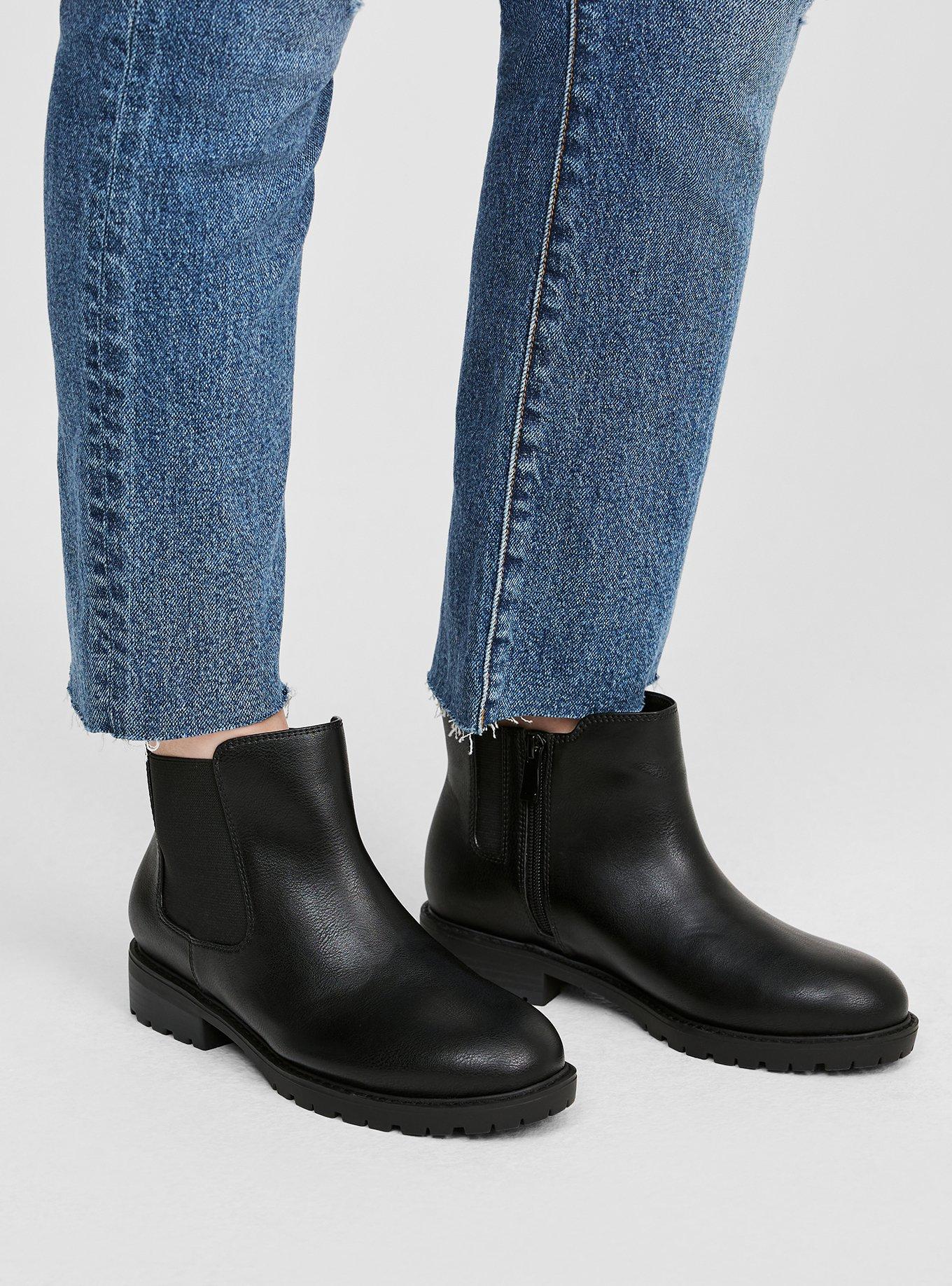 Chelsea Ankle Bootie (WW)