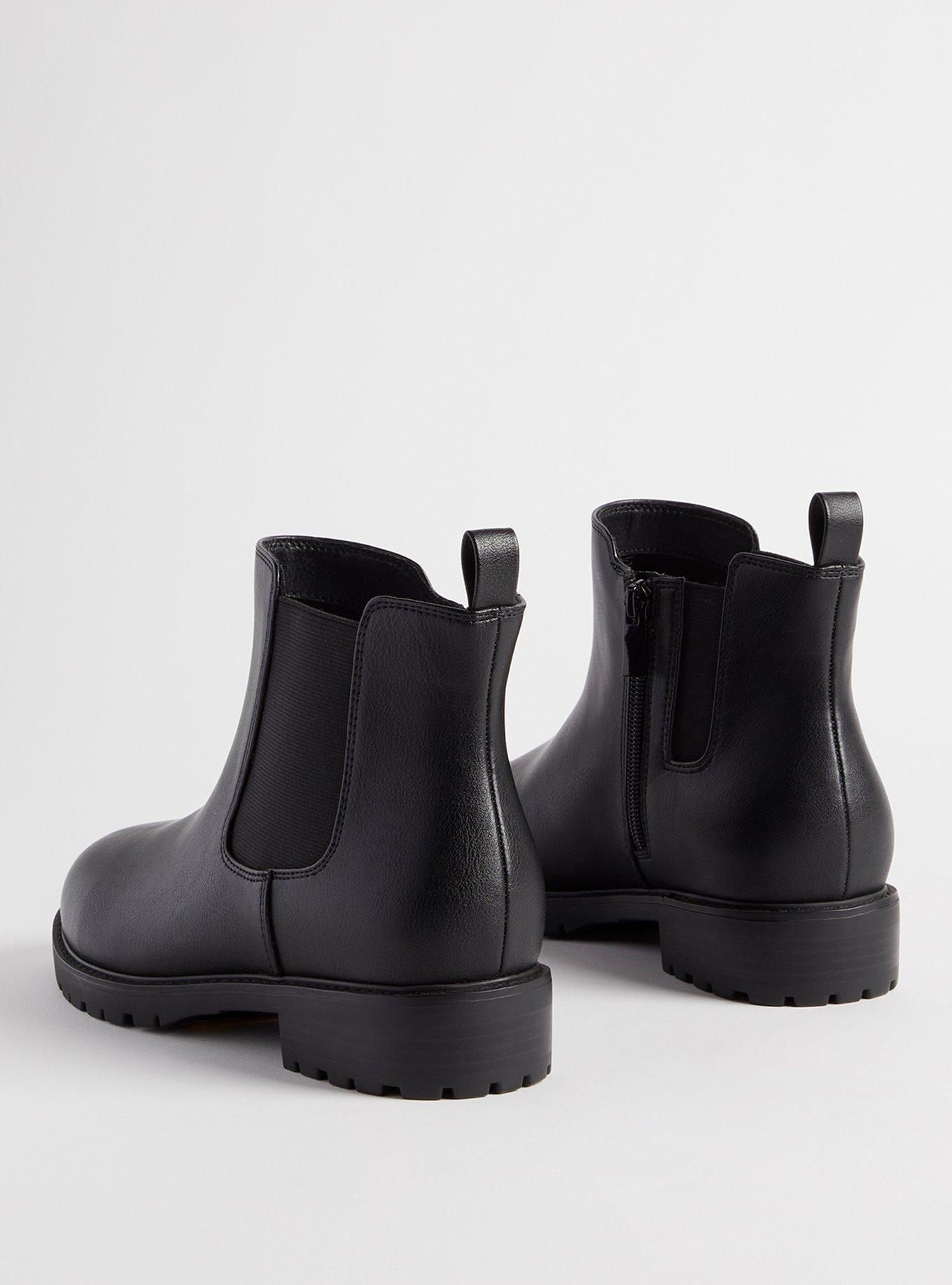 Chelsea Ankle Bootie (WW)