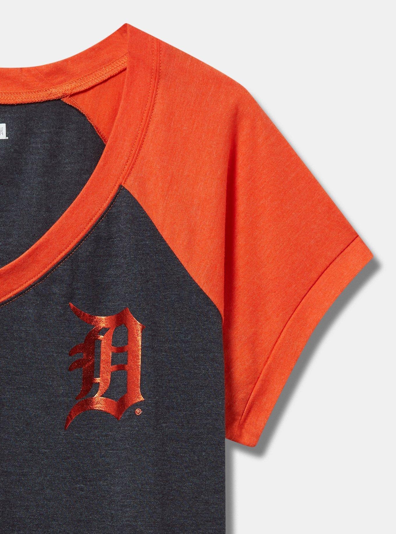 MLB Detroit Tigers Classic Fit Cotton Raglan V-Neck Tee