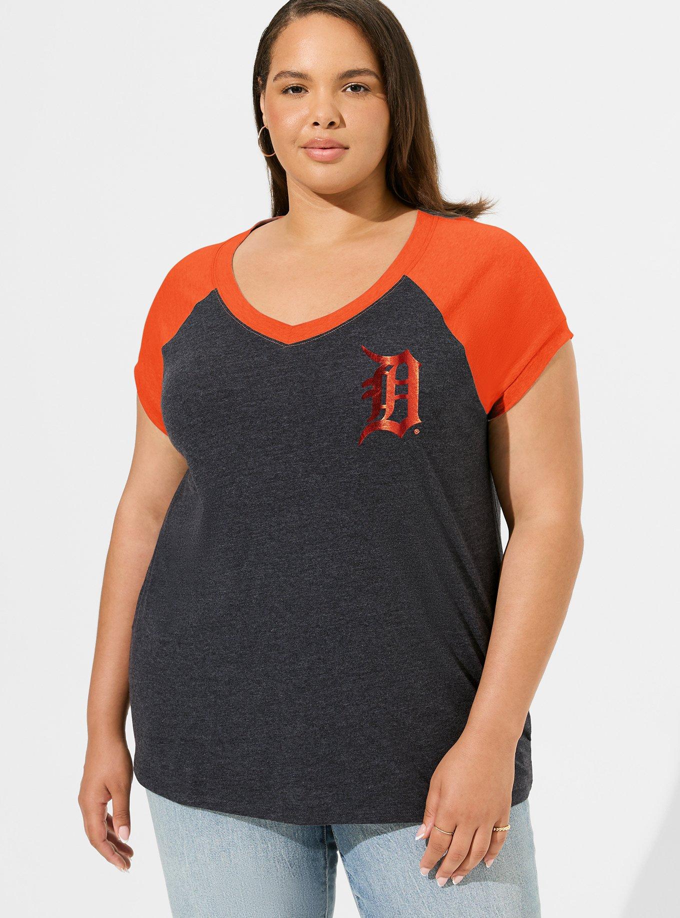 MLB Detroit Tigers Classic Fit Cotton Raglan V-Neck Tee