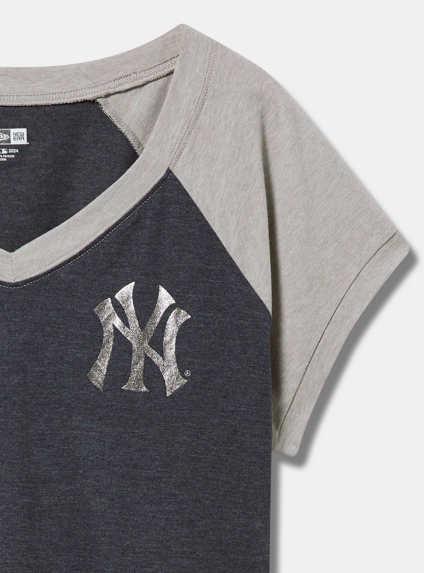 Plus Size - MLB New York Yankees Classic Fit Cotton Raglan V-Neck - Torrid