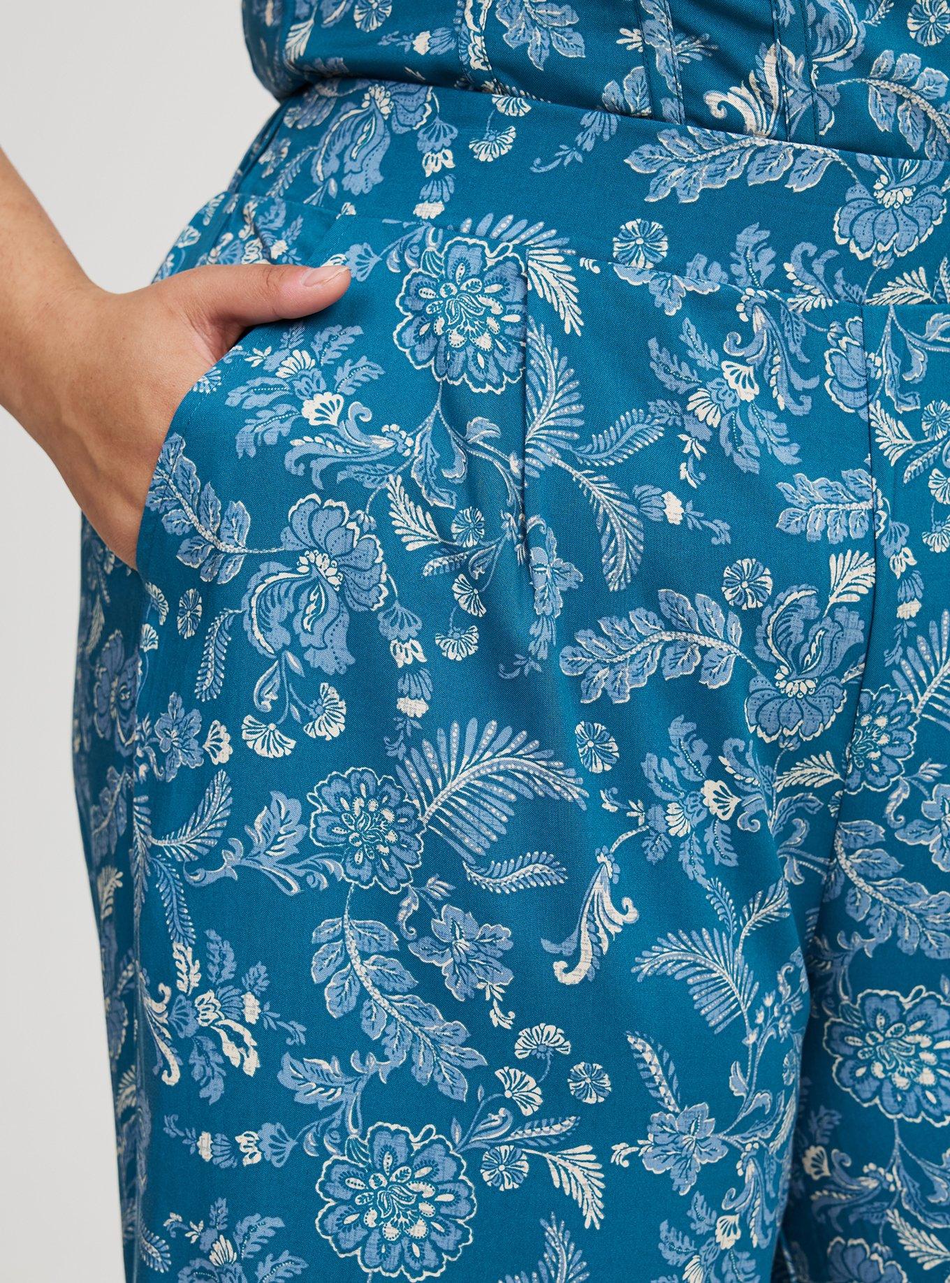 Pull-On Wide Leg Pant