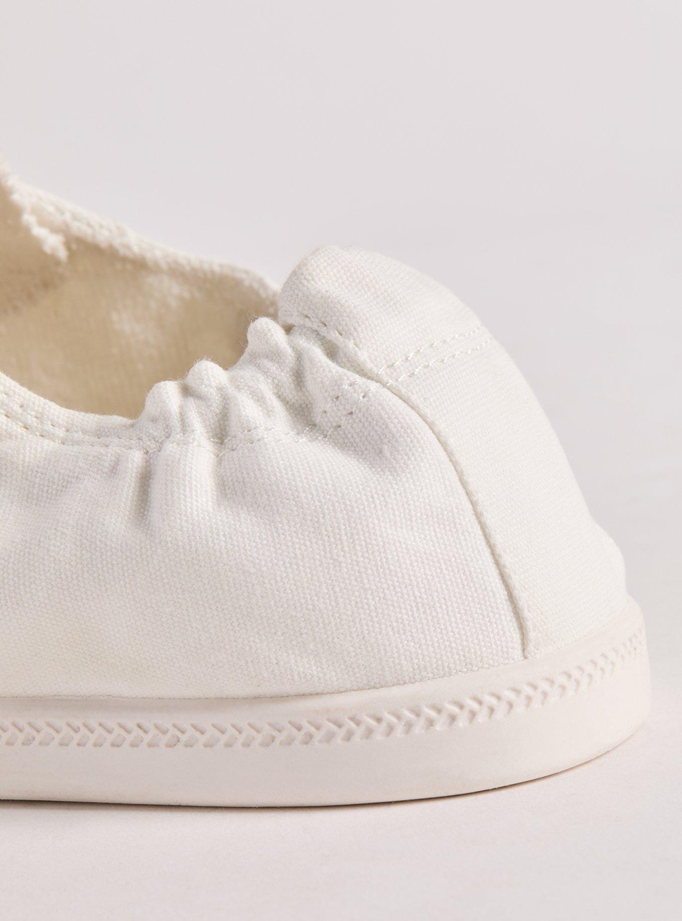 Ruched Cuff Sneaker (WW