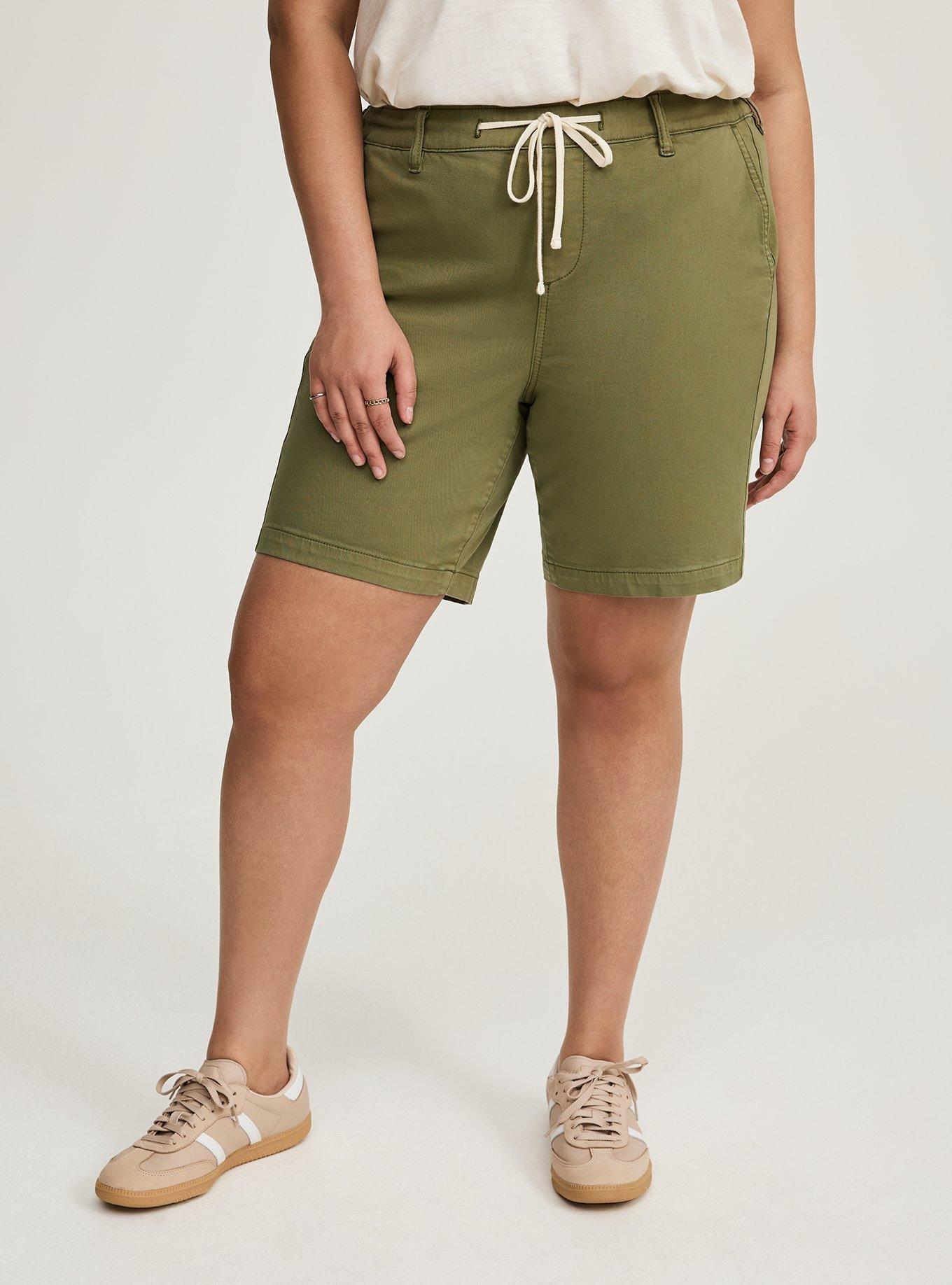 Weekend Mid-Rise Bermuda Short