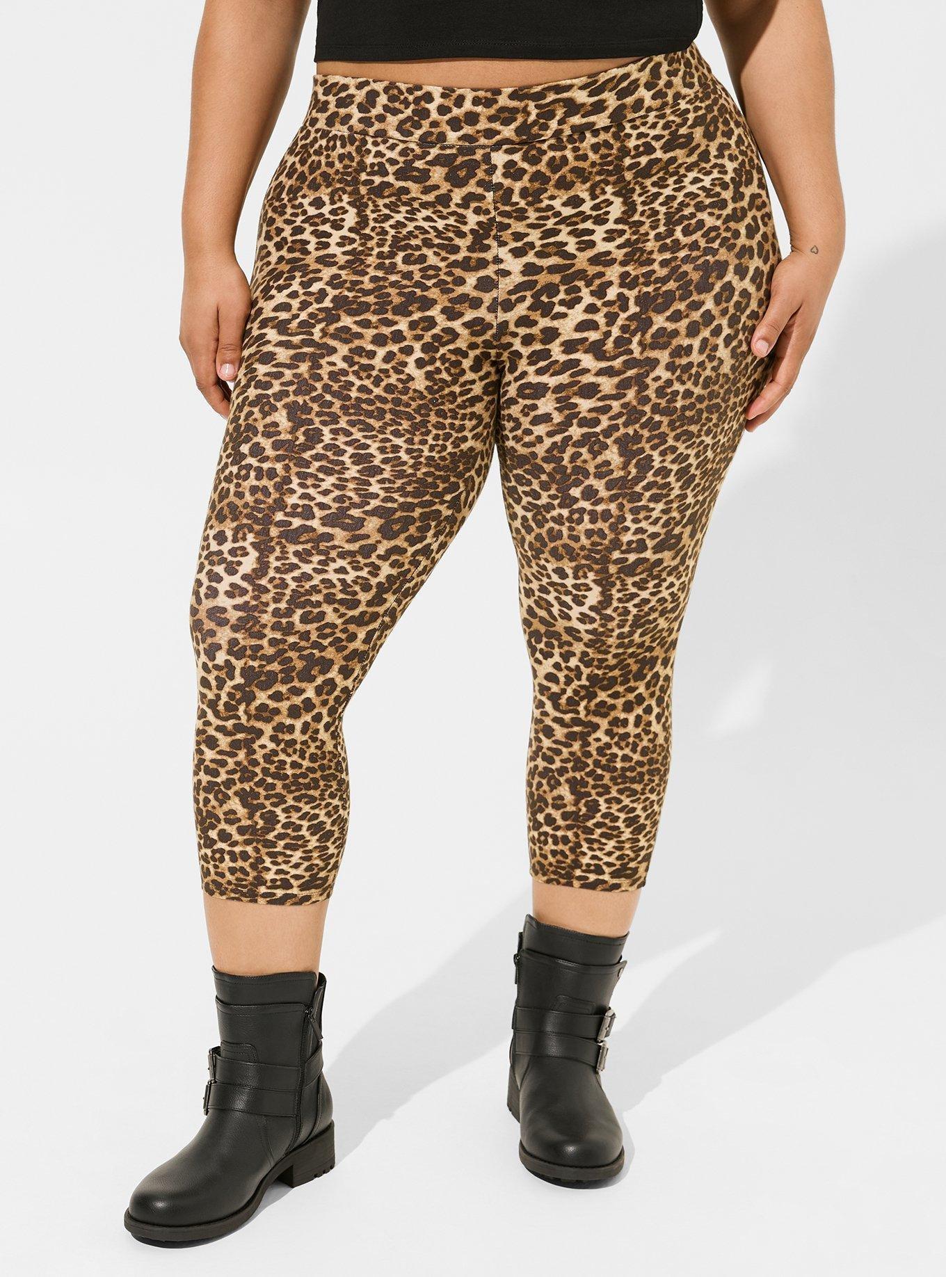 Betsey Johnson Leopard Capri Legging