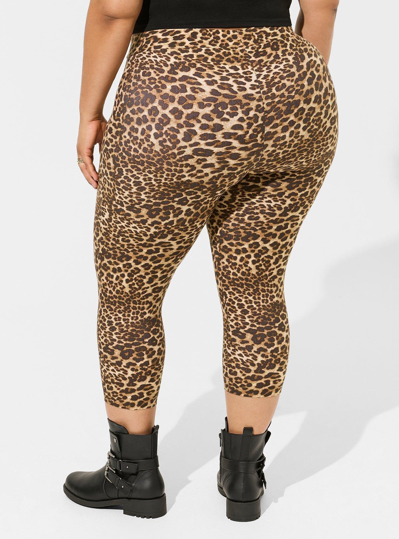 Betsey Johnson Leopard Capri Legging