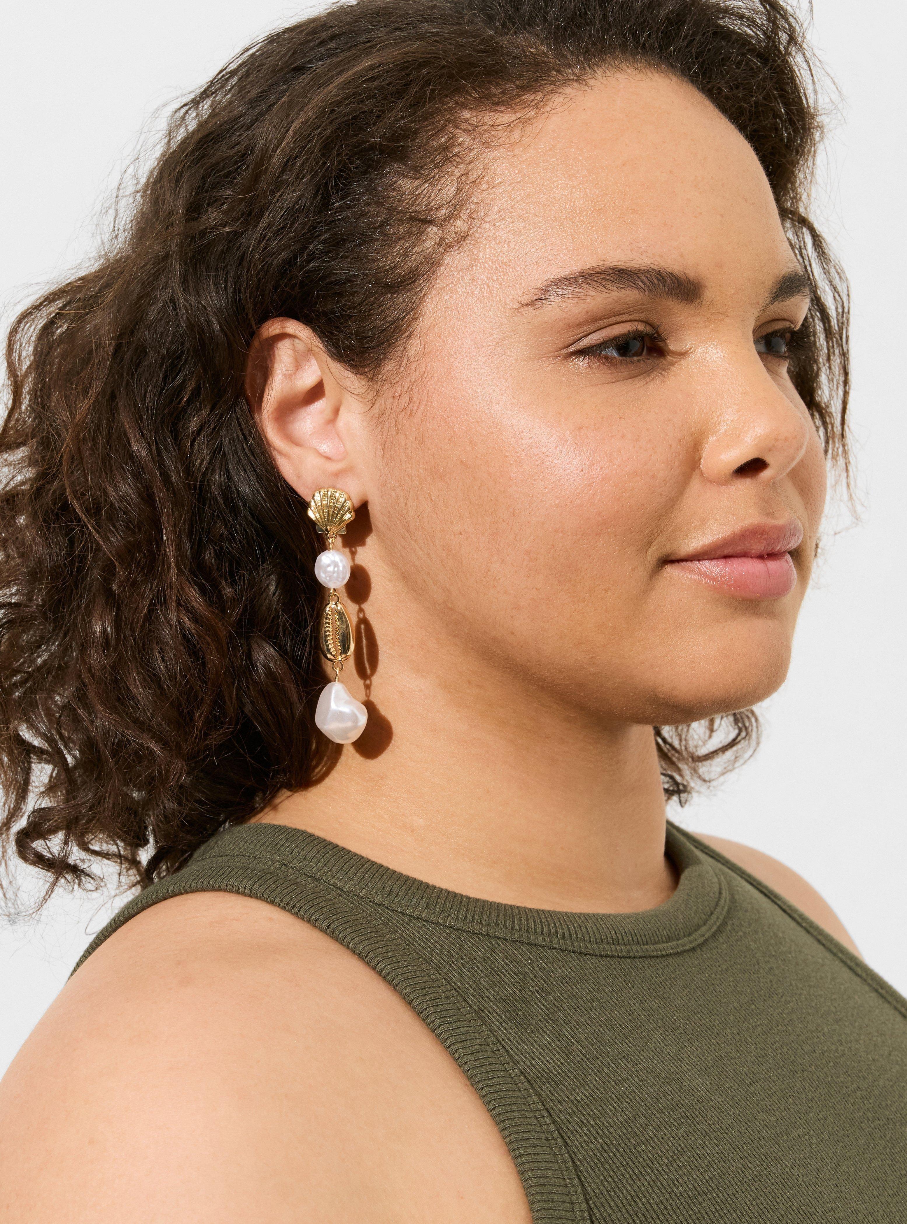 Pearl Shell Linear Earring