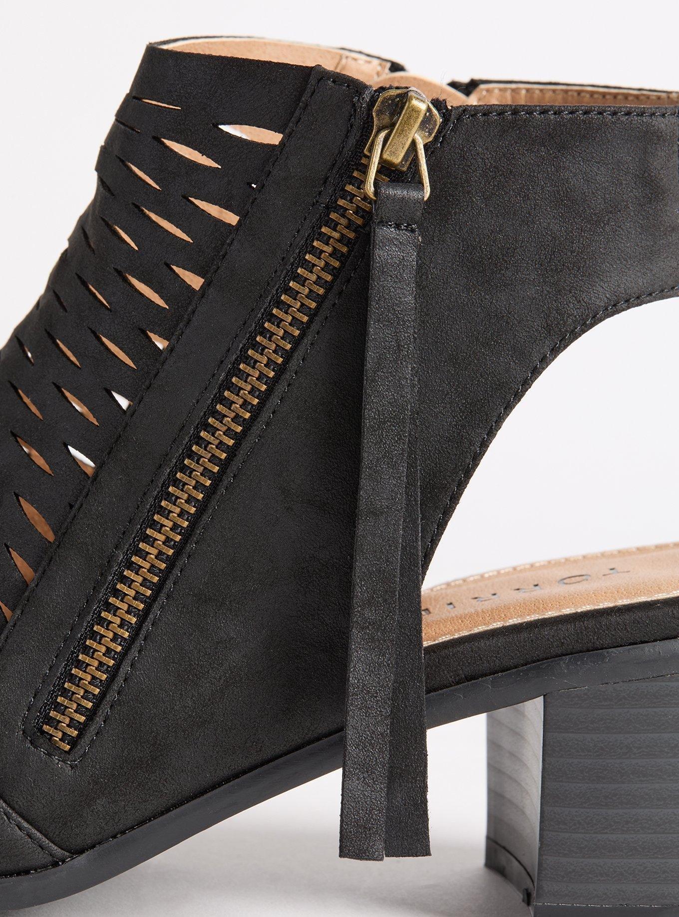 Perforated Back Strap Heel (WW