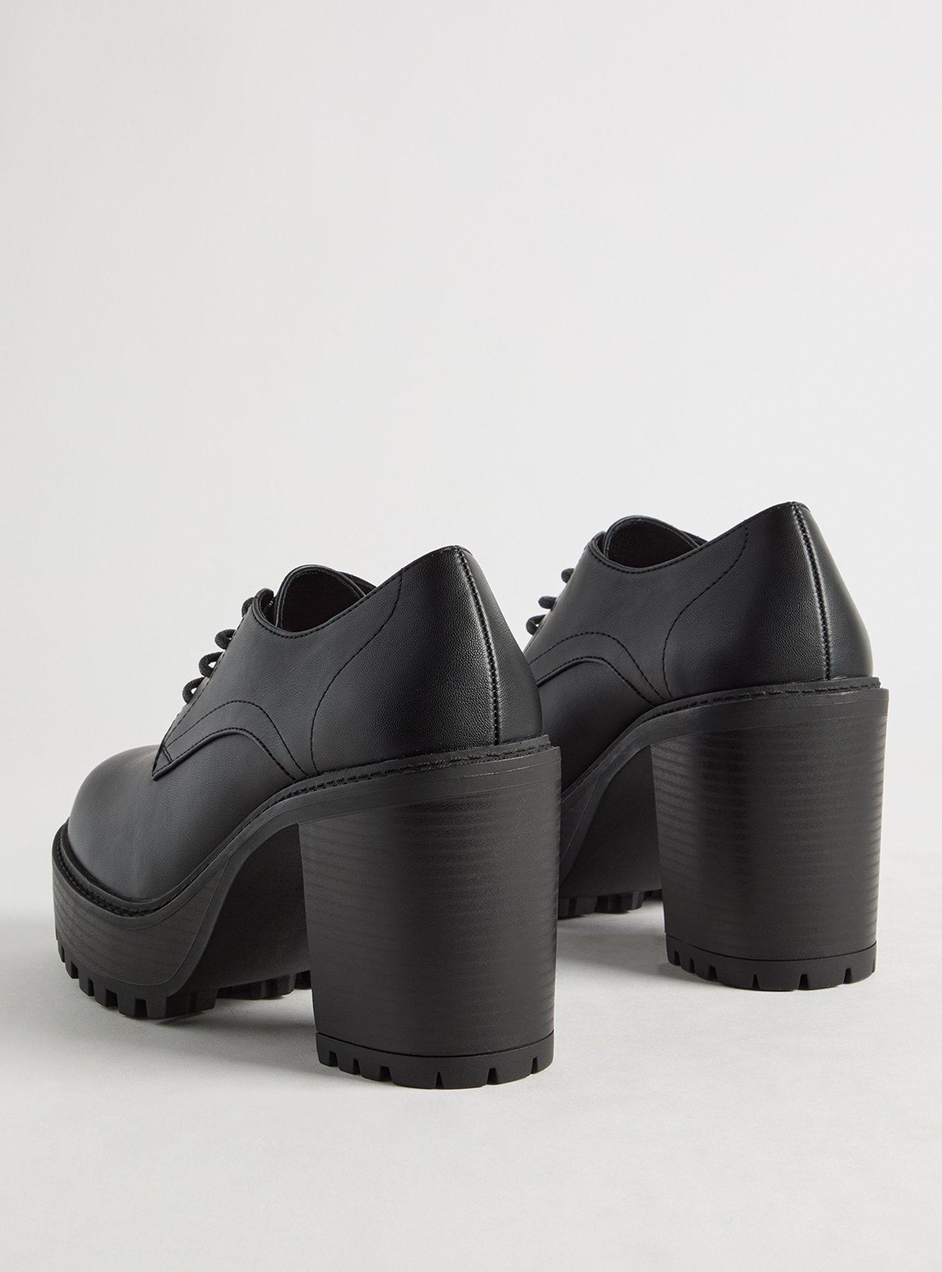 Lace-Up Heeled Oxford (WW