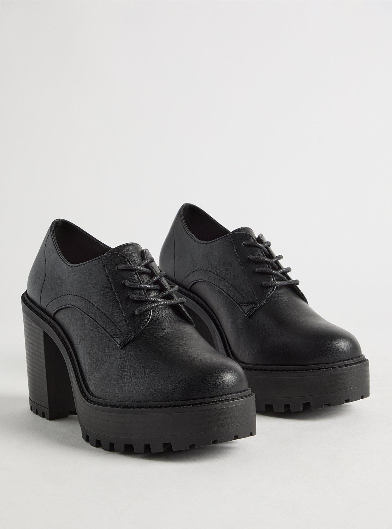 Lace-Up Heeled Oxford (WW