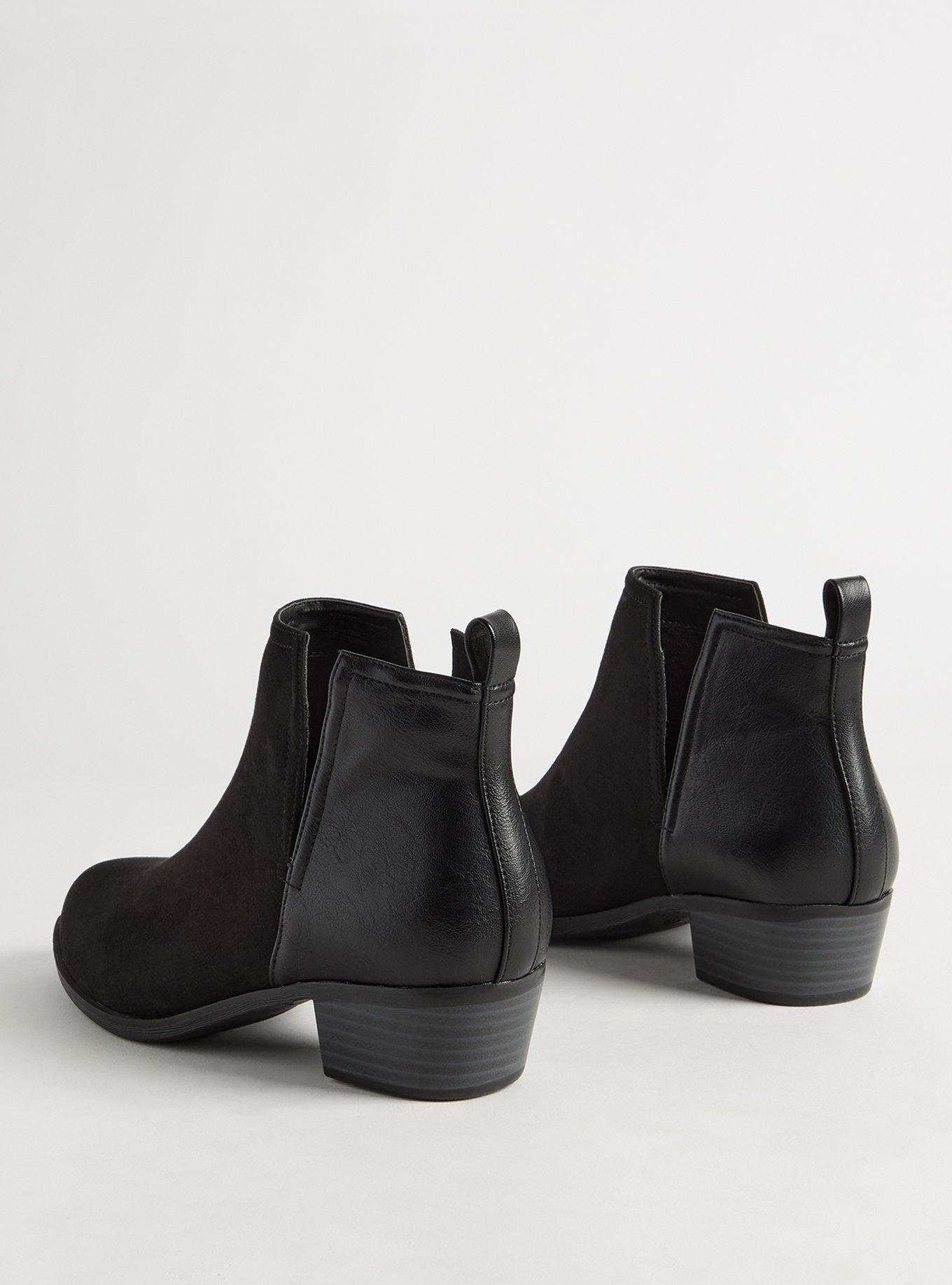 V-Cut Ankle Bootie (WW