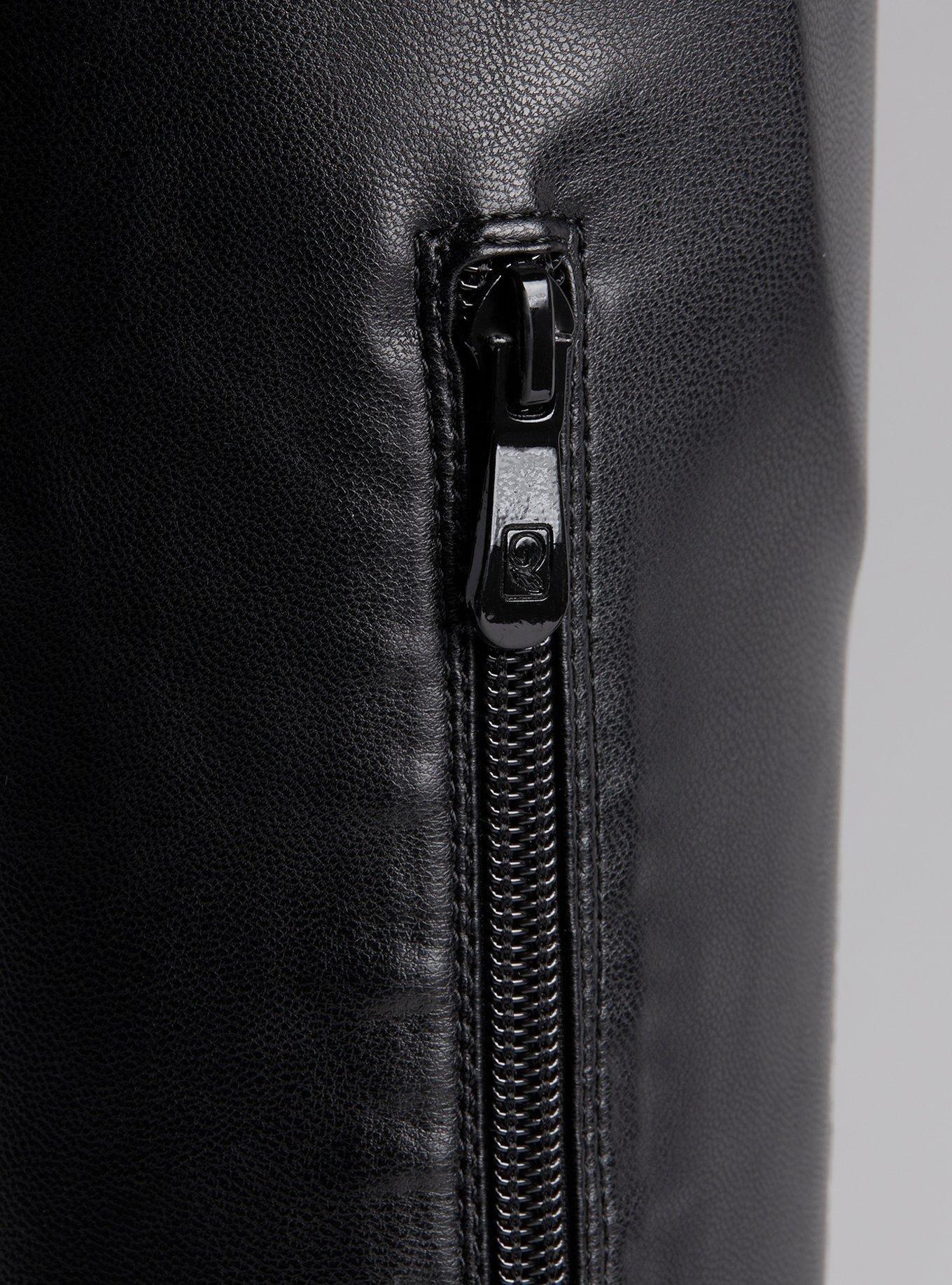 Flat Stretch Over The Knee Boot (WW)