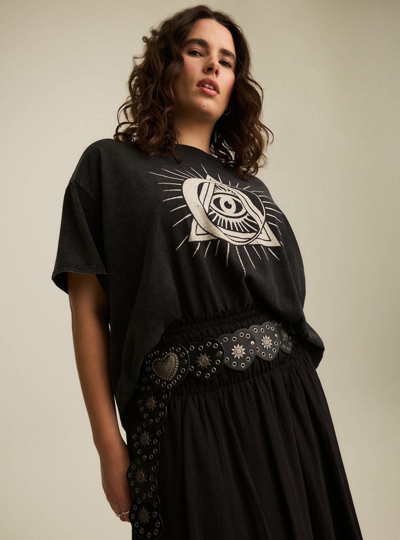 é Heart buckle belt、tシャツ（黒） Plus Size - Heart Buckle Belt - Torrid