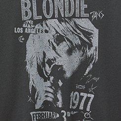 Blondie Classic Fit V-Neck Tee, VINTAGE BLACK, swatch