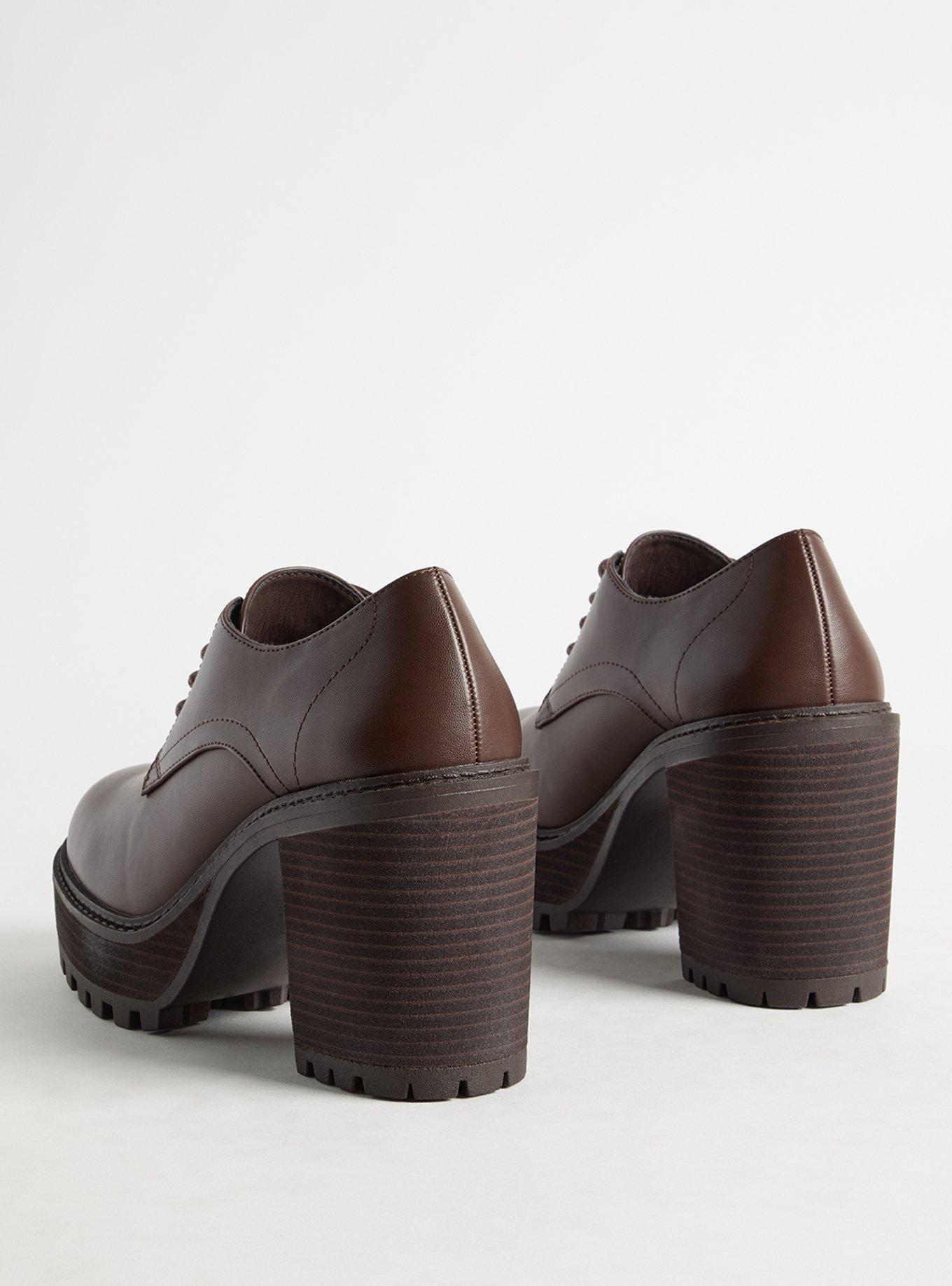 Lace-Up Heeled Oxford (WW)