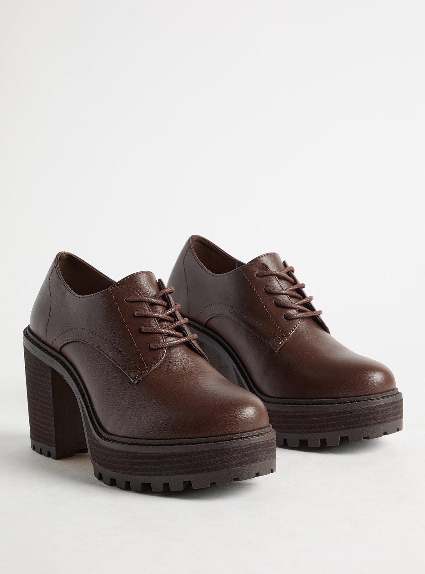 Lace-Up Heeled Oxford (WW)
