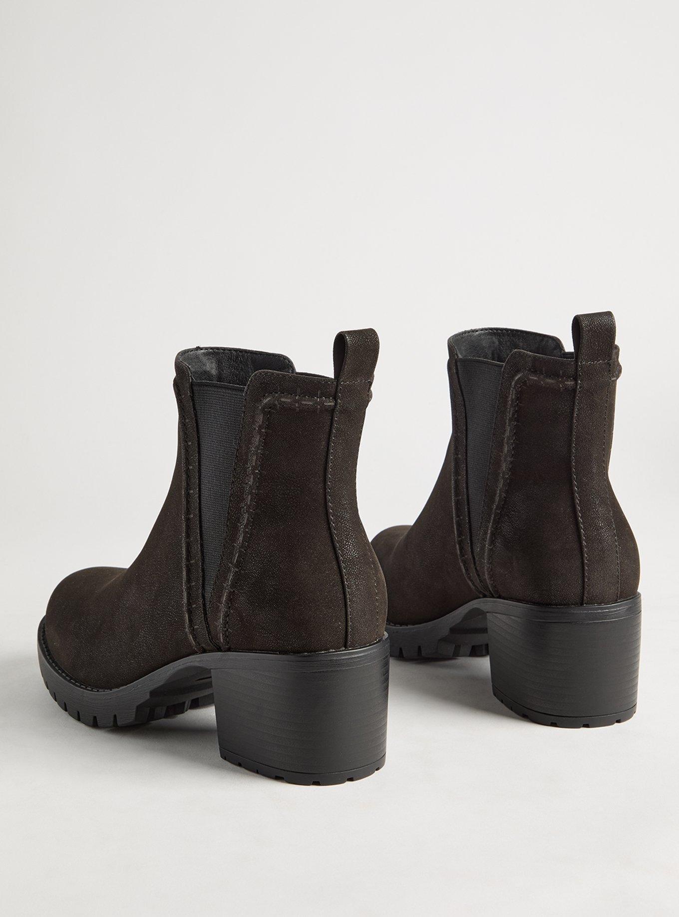 Lug Heeled Chelsea Bootie (WW)