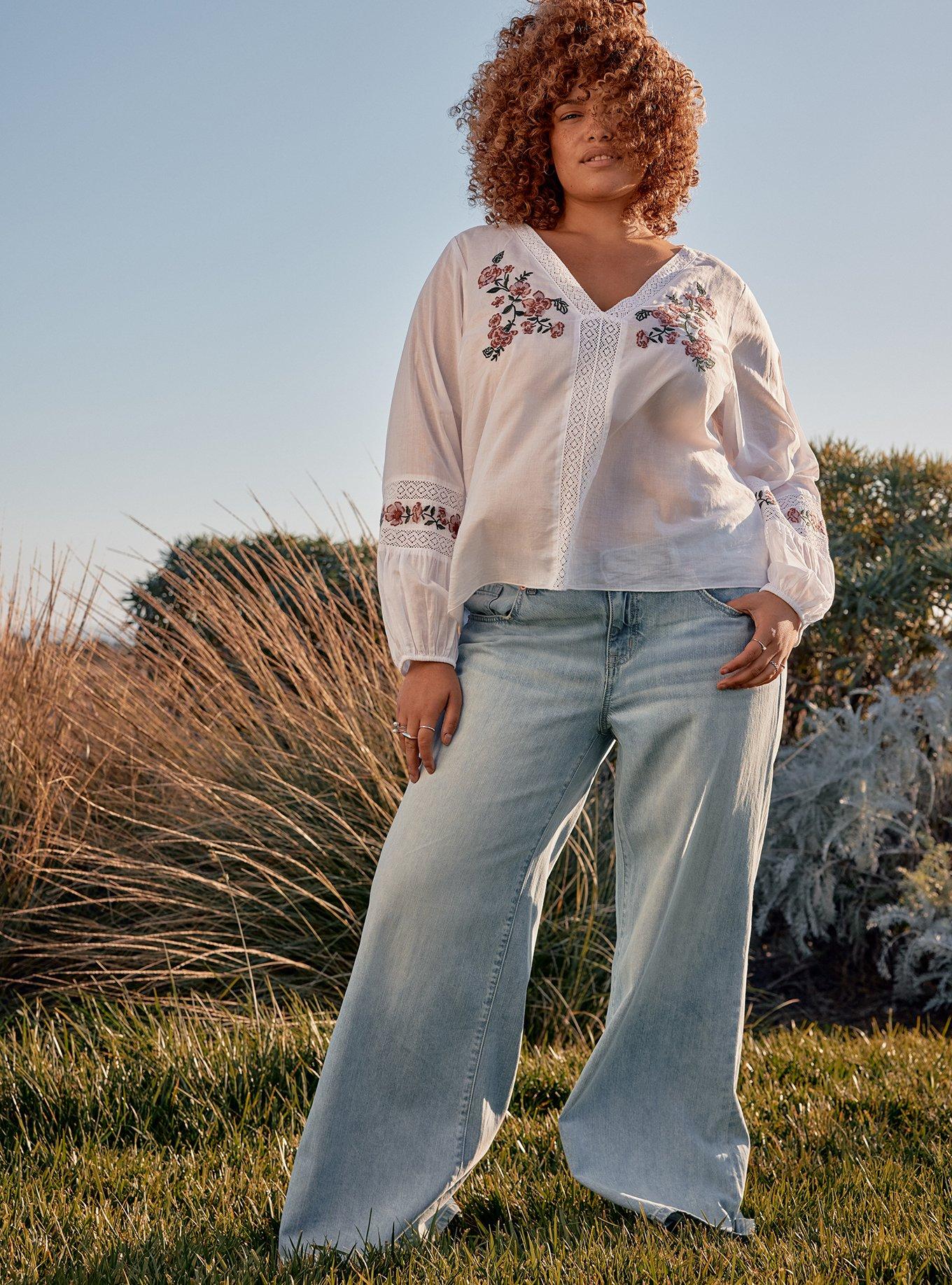 Festi Baggy Low-Rise Wide Leg Jean