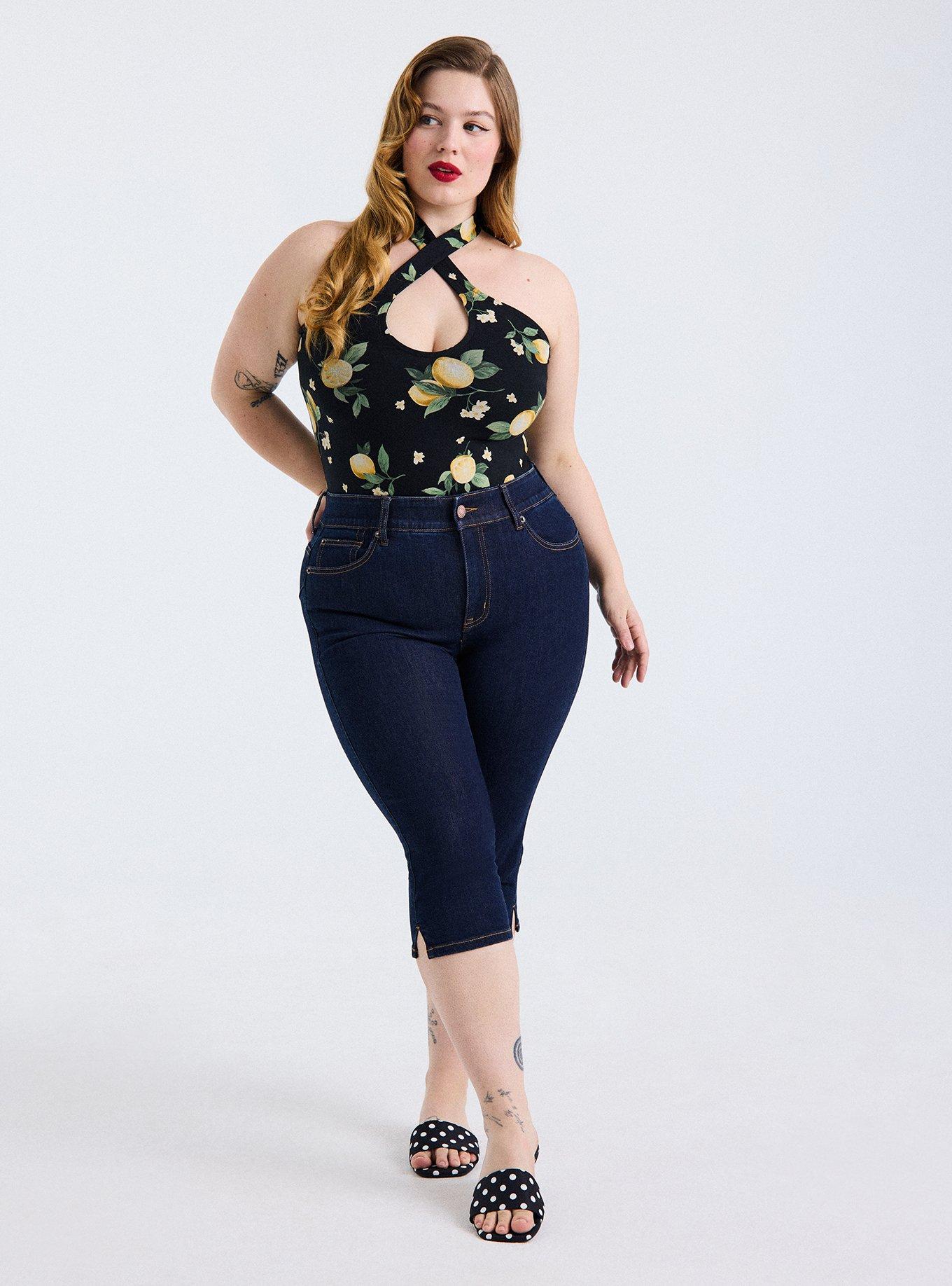 Retro Chic Foxy Twist-Neck Halter Top, COLLEEN LEMONS BLACK, alternate