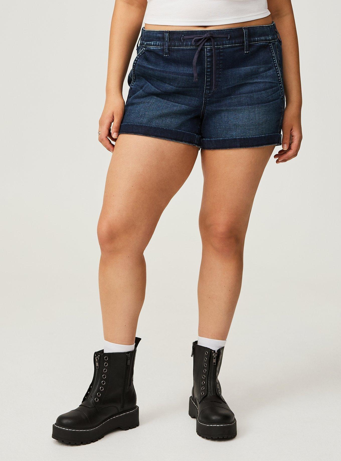 Weekend Mid-Rise Short