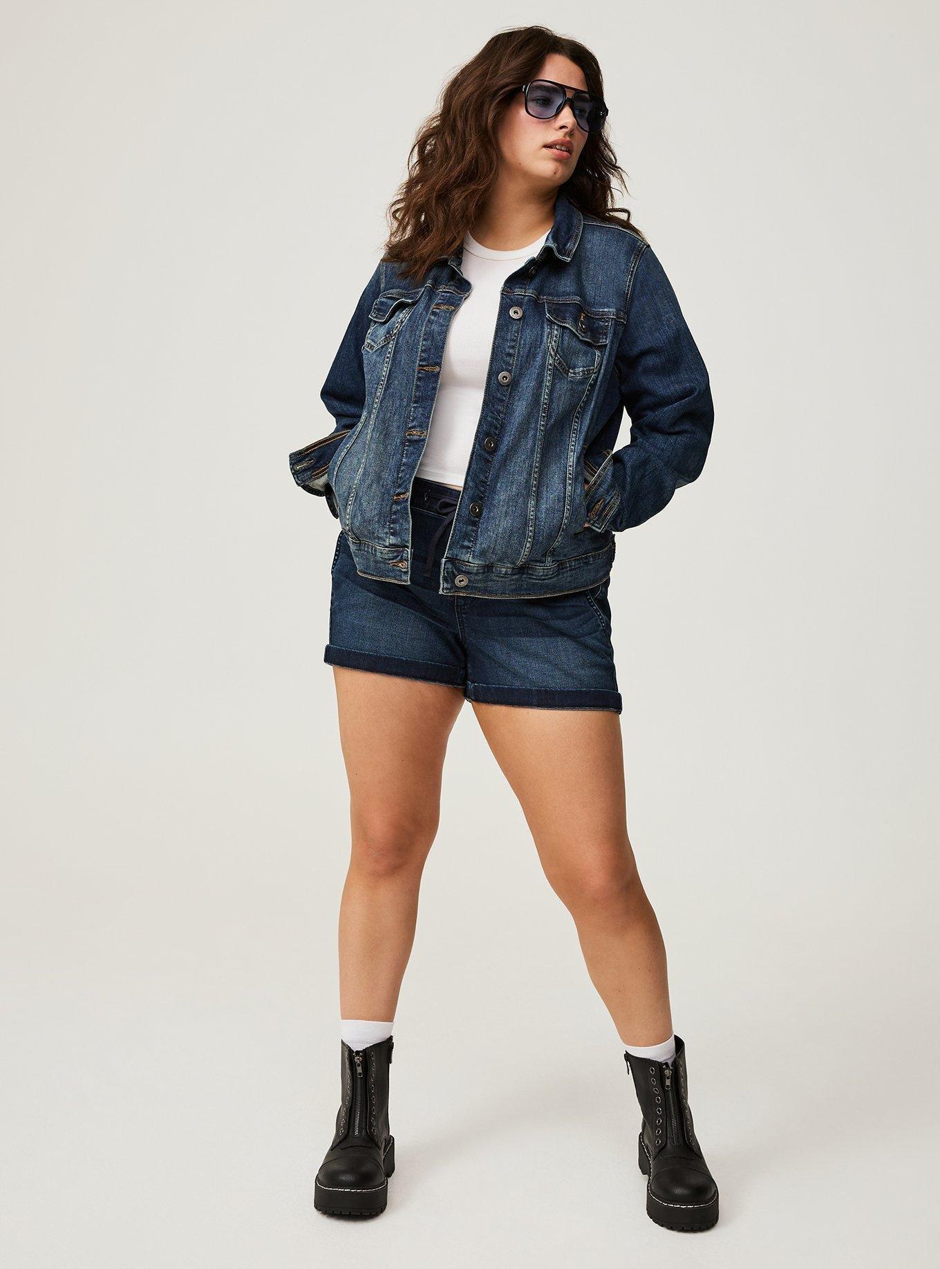 Weekend Mid-Rise Short