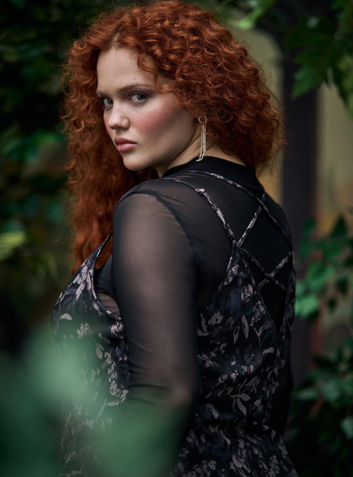 Nightfall Lace Back Slit Maxi Dress, WATERCOLOR FLORAL DEEP BLACK, alternate