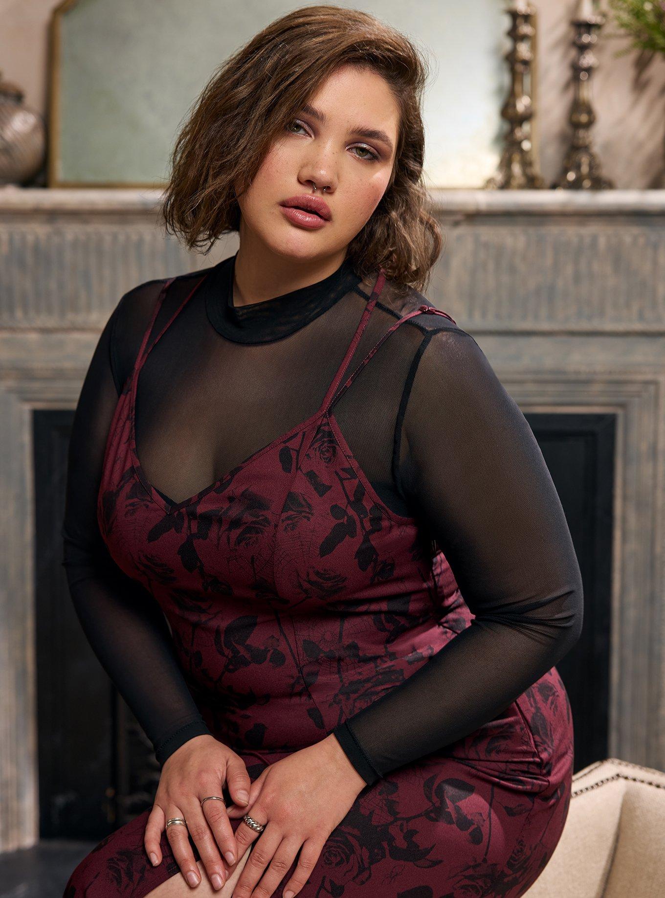 Nightfall Lace Back Slit Maxi Dress, TORRO ROSES FLORAL RED, alternate