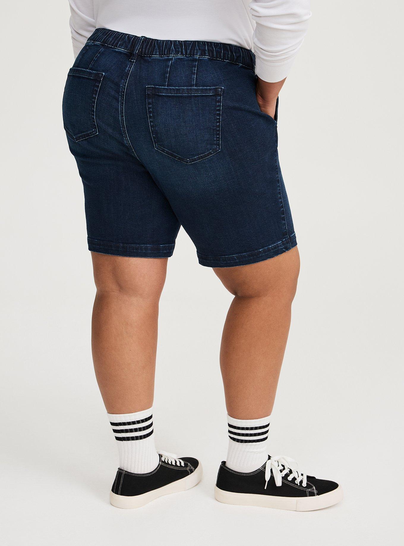 Weekend Mid-Rise Bermuda Short