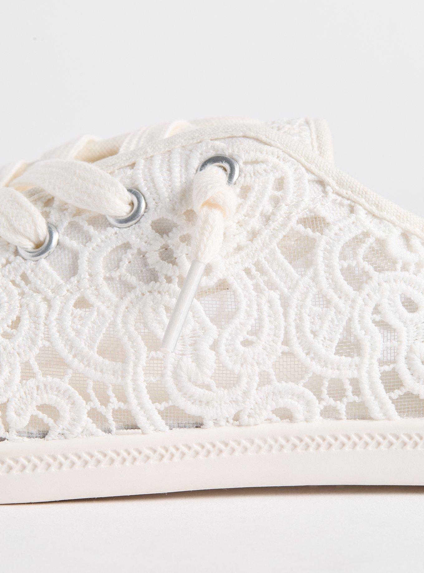 Crochet Ruched Sneaker (WW)