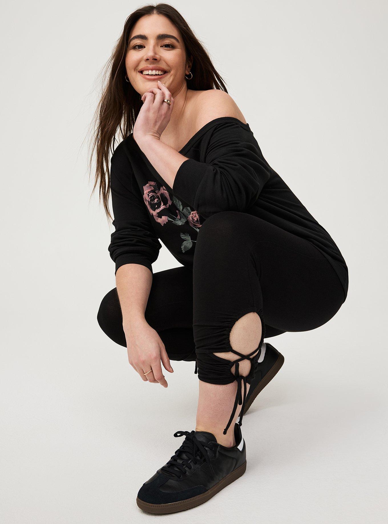 Crop Signature Cutout Legging