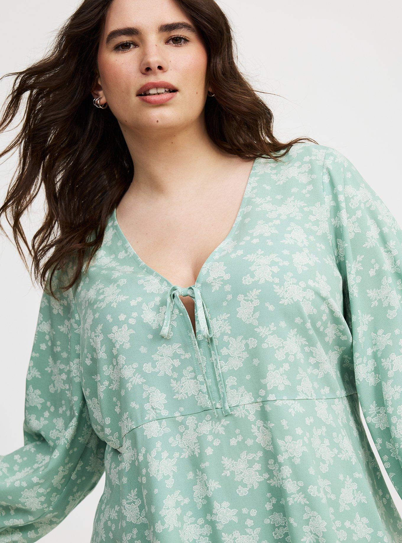 Hi-Lo Tie-Front Top