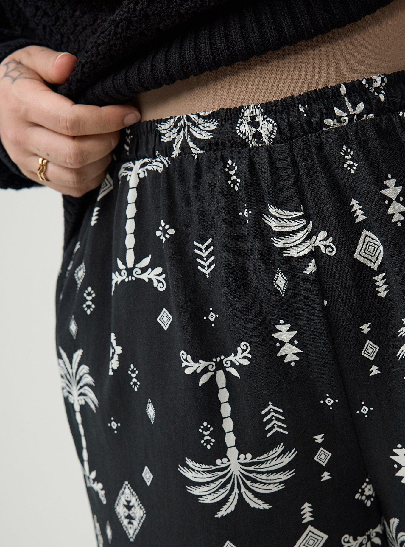 Pull-On Washable Challis Short, PALM GEOS BLACK, alternate