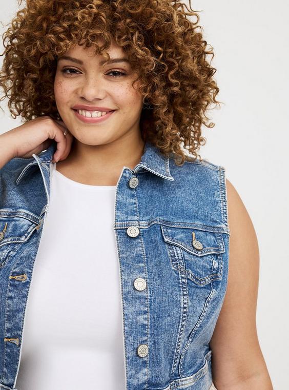 Plus Size - Cropped Denim Vest - Torrid Plus Size - Cropped Denim Vest - Torrid