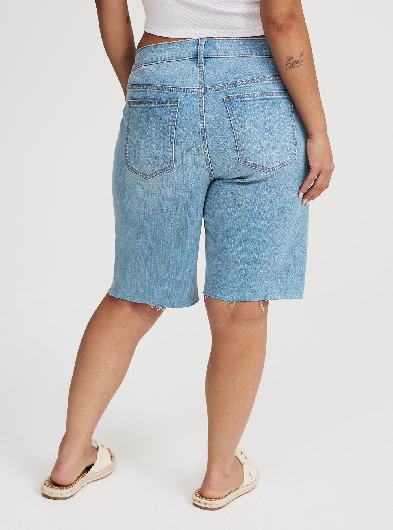 Baggy Mid-Rise Bermuda Short