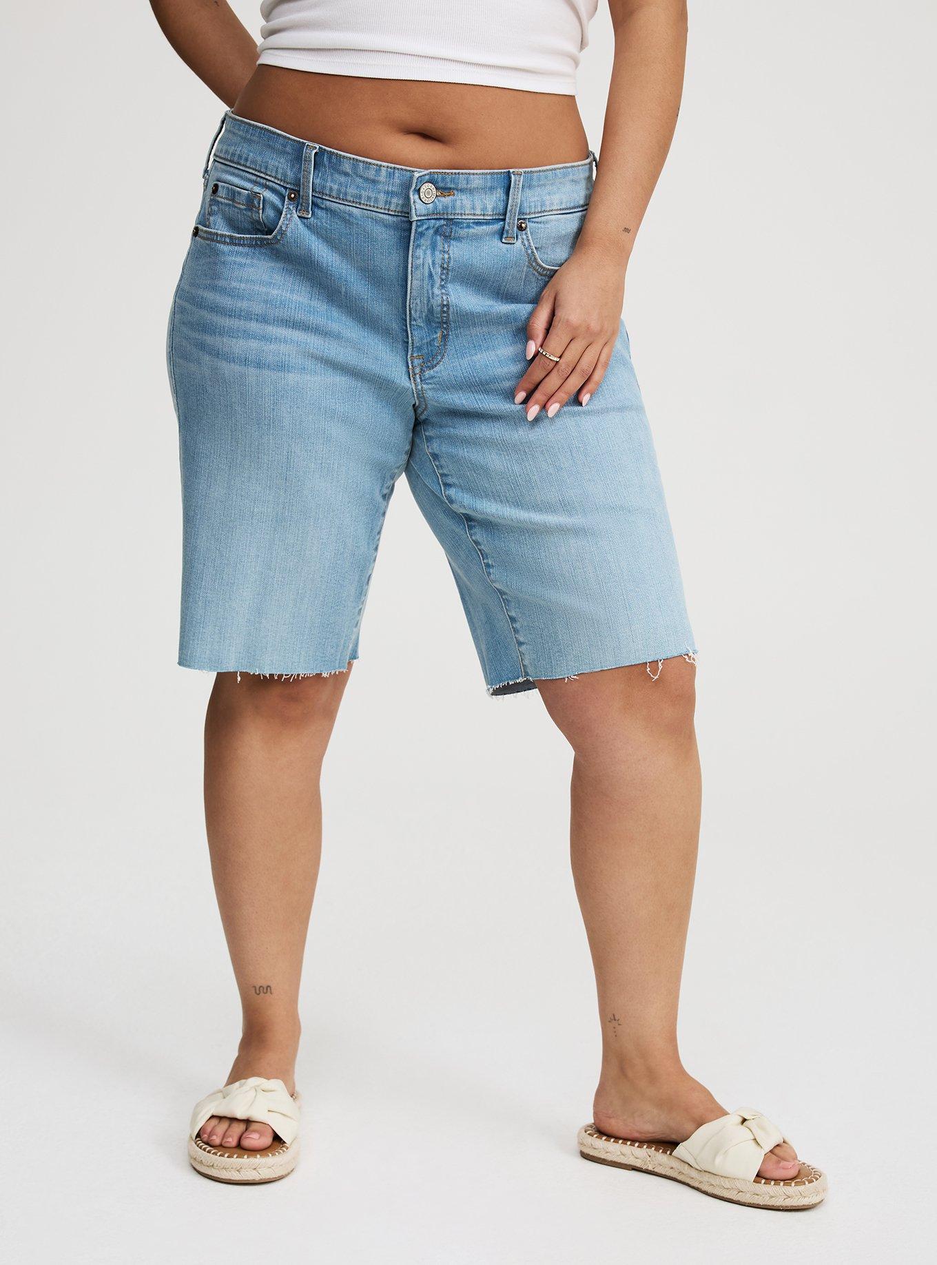 Baggy Mid-Rise Bermuda Short