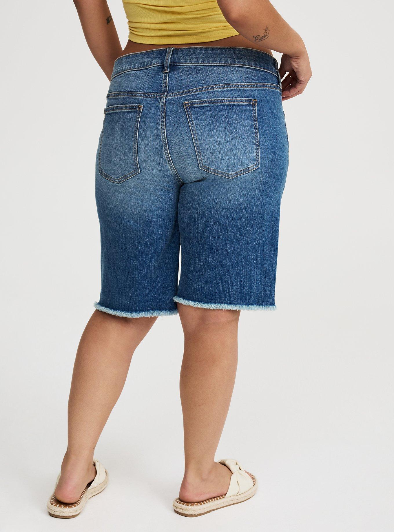 Baggy Mid-Rise Bermuda Short