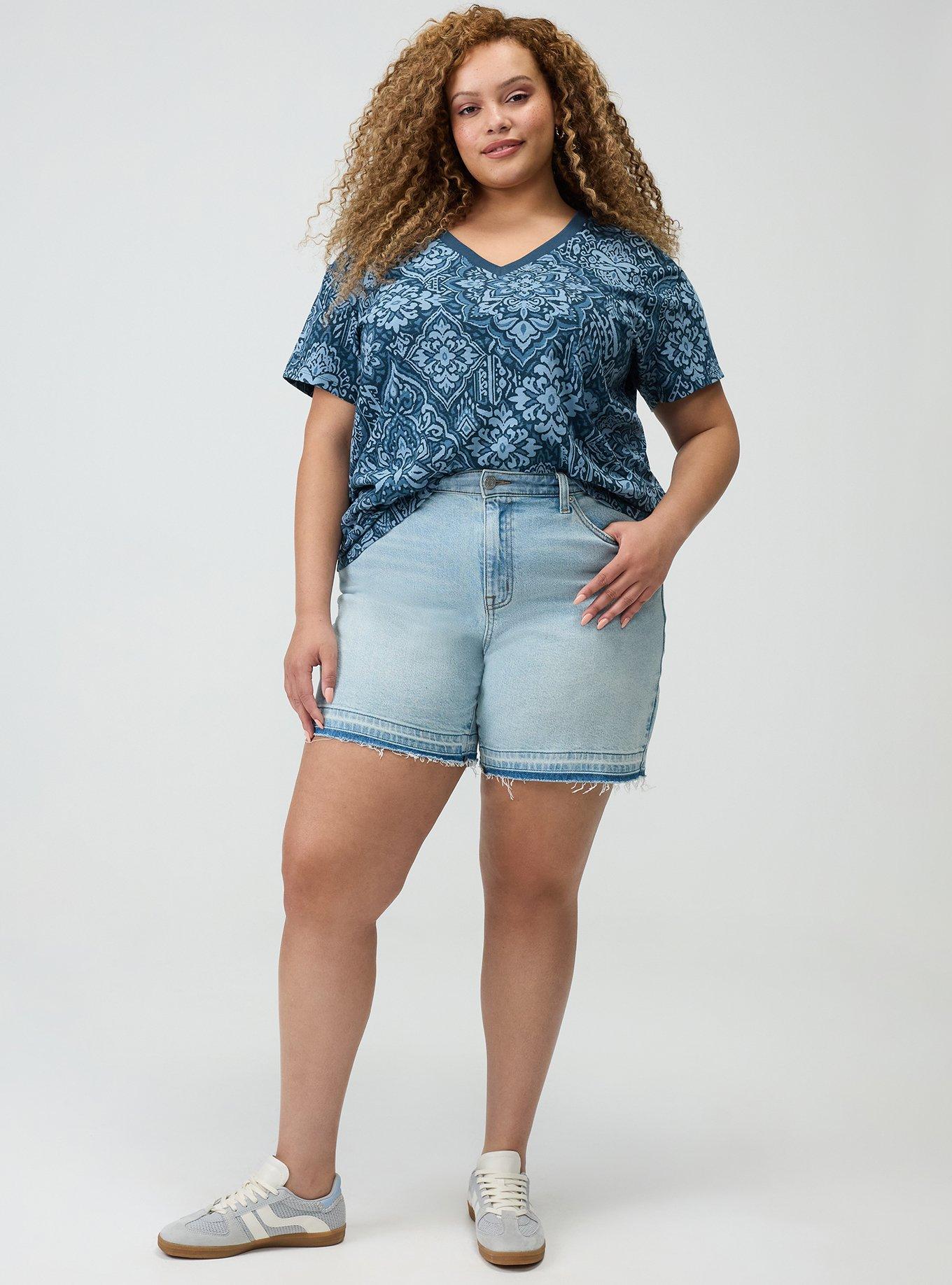 Heritage Slub V-Neck Relaxed Tee, PRETTY MEDALLION TEAL, alternate