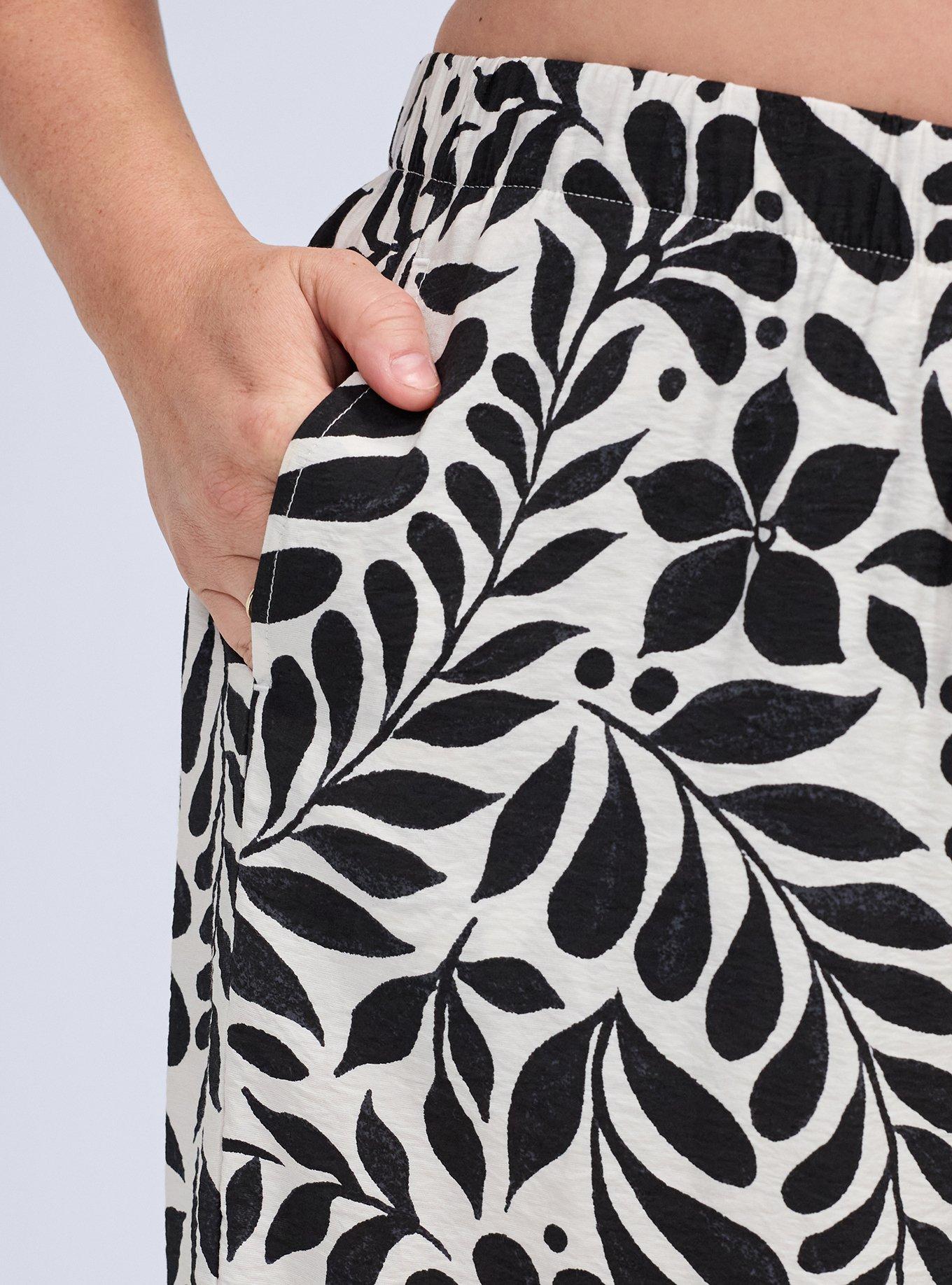 Belle Isle High-Rise Pull-On Wide Leg Pant, RAMA LEAVES BLACK, alternate