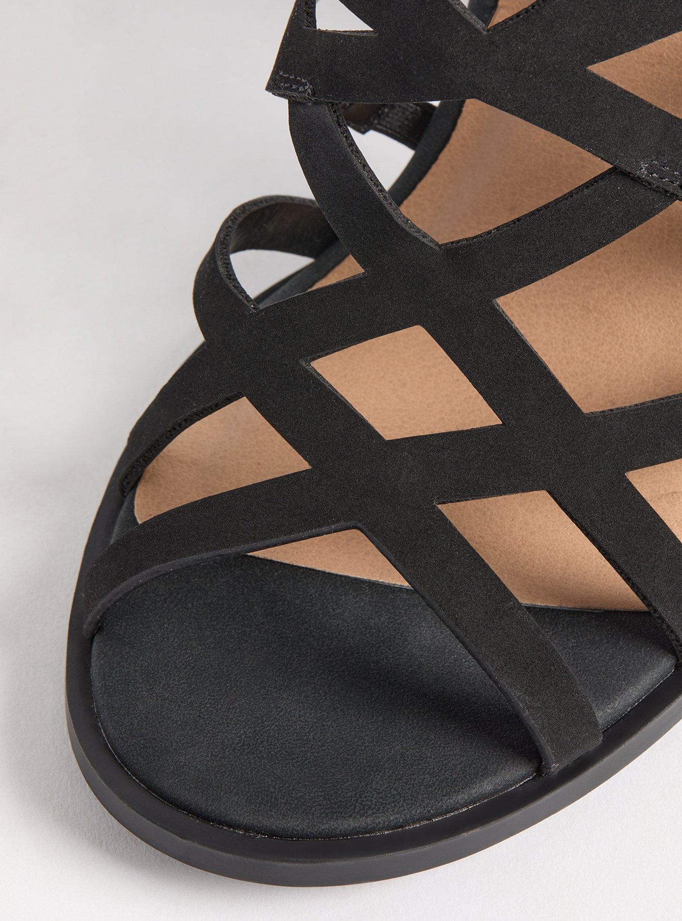 Caged Side Buckle Block Heel (WW)